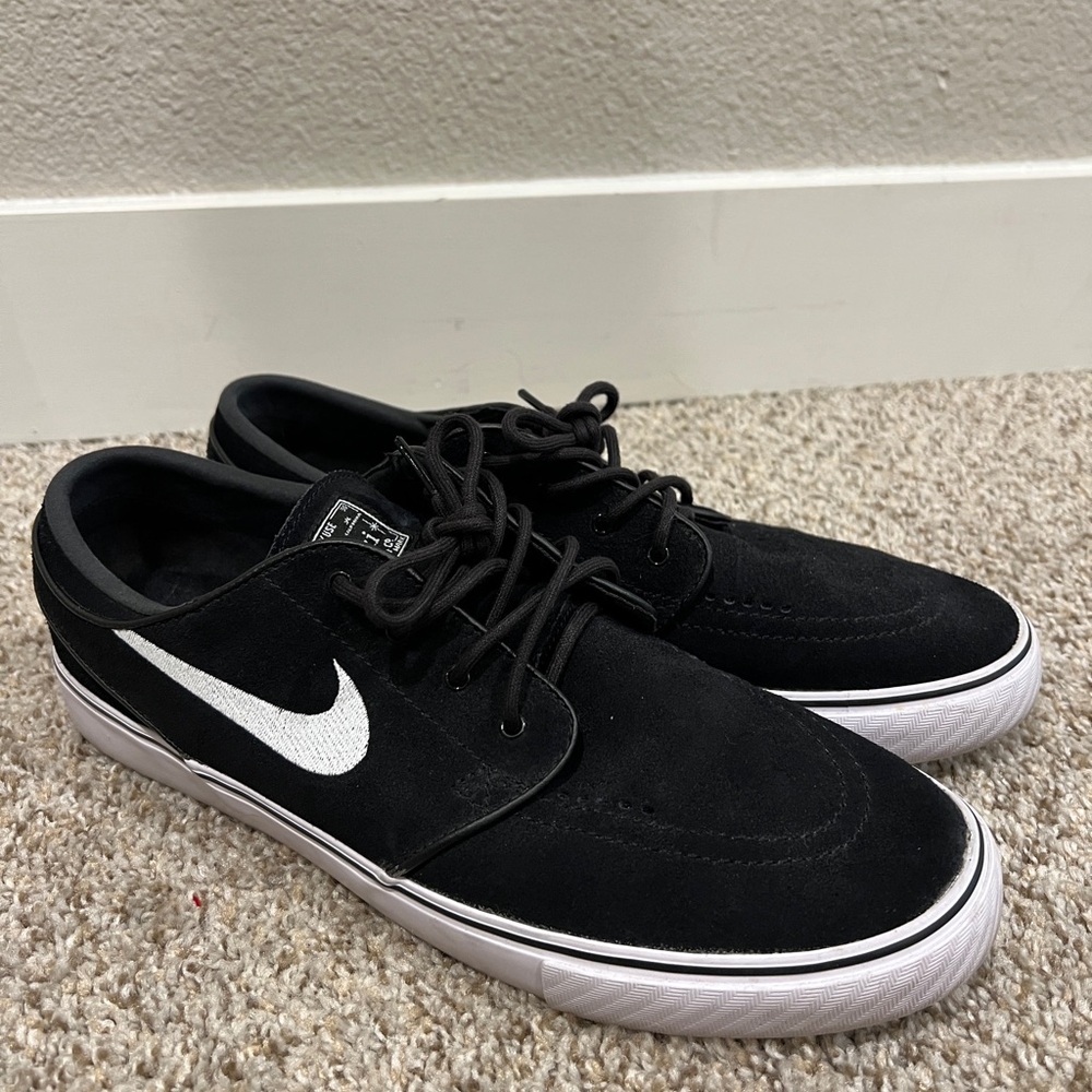 Nike Janoski (Men’s 11)